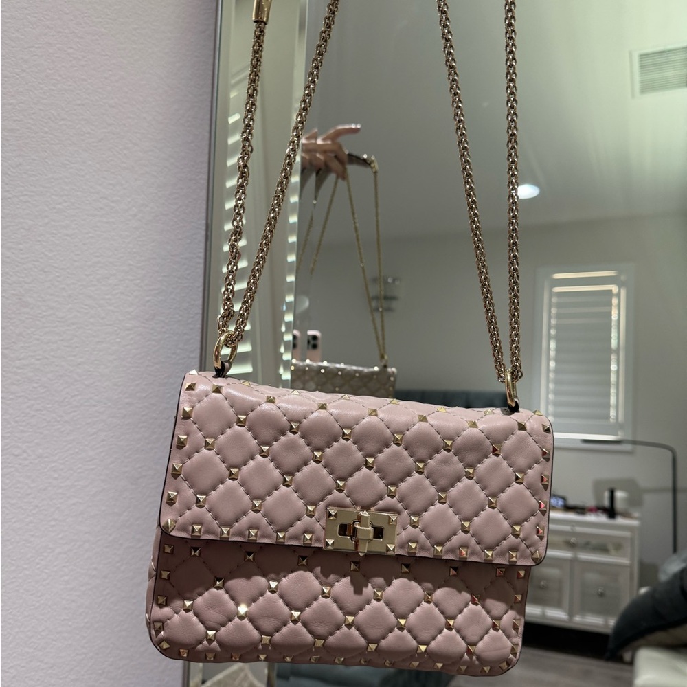 Medium nappa Valentino rockstud spike bag